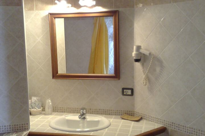 Room 44 of 75
