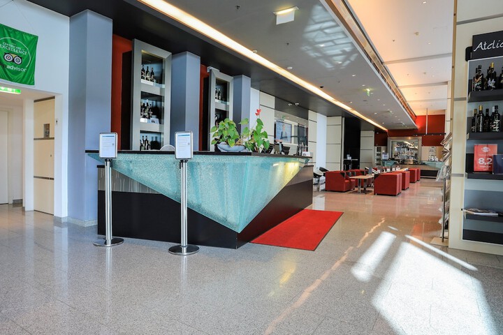 Check-in/check-out kiosk