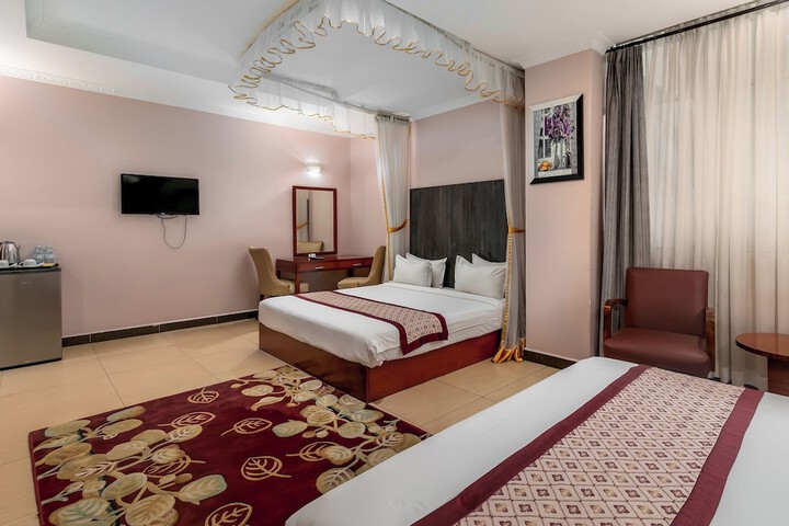 Room 32 of 75