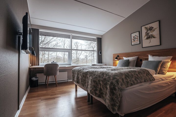 Room 36 of 80