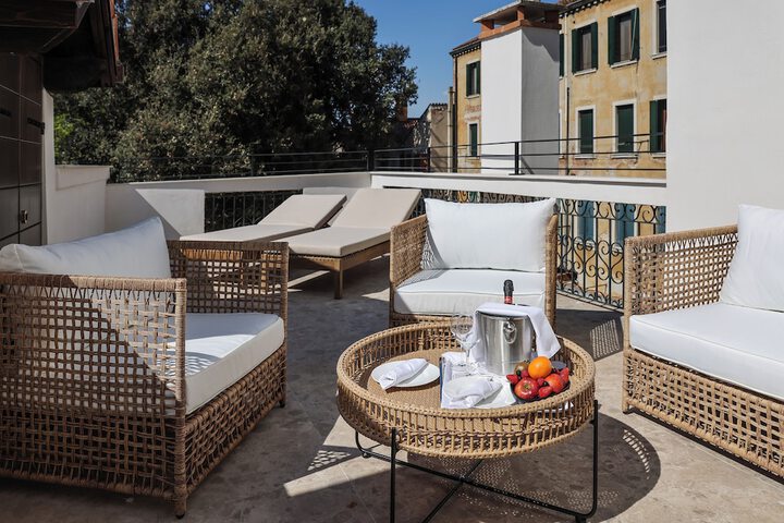 Terrace/Patio 36 of 60