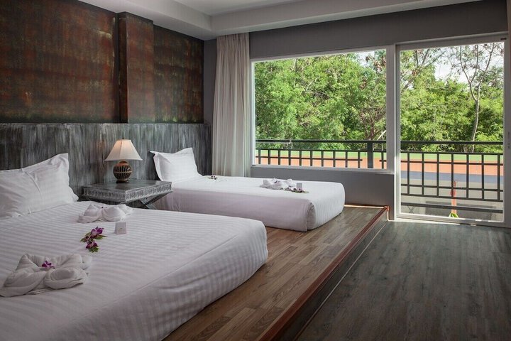 Room 32 of 150