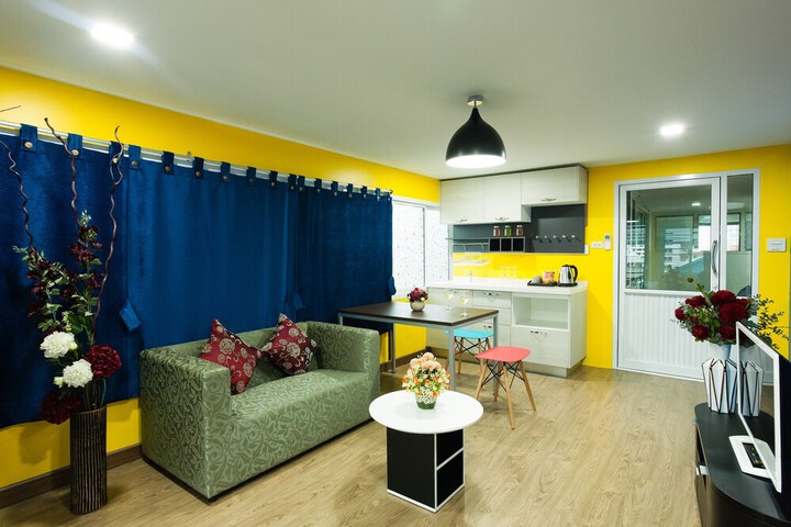 Room 11 of 25