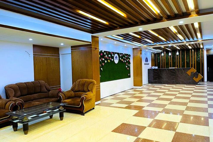 Hotel Interior 4 of 33