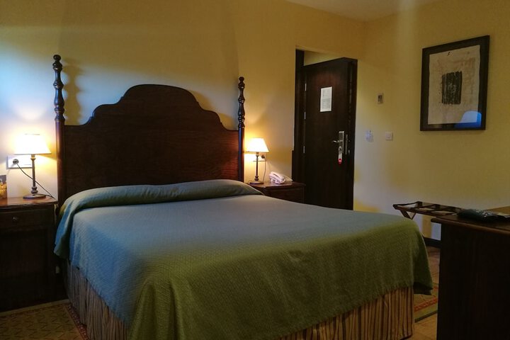 Room 6 of 24