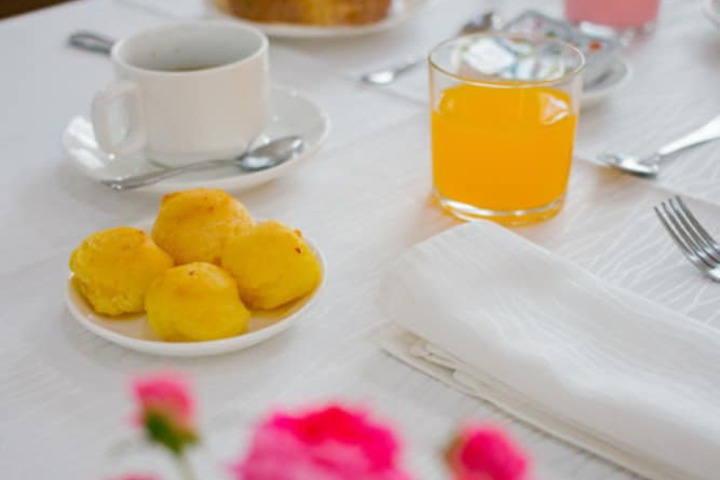 Breakfast/Coffee Service 26 of 35
