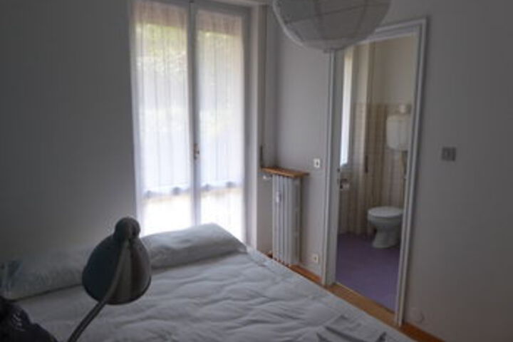 Room 128 of 450