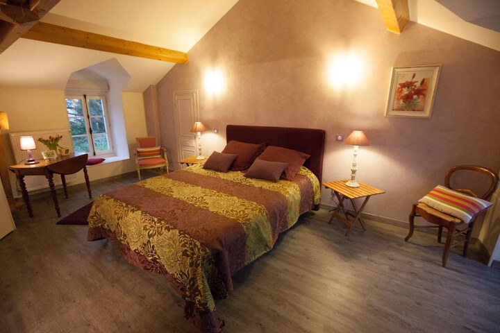 Room 3 of 24