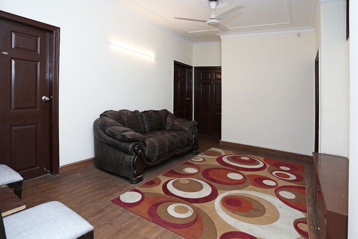 OYO 9300 HOTEL SUFYAN