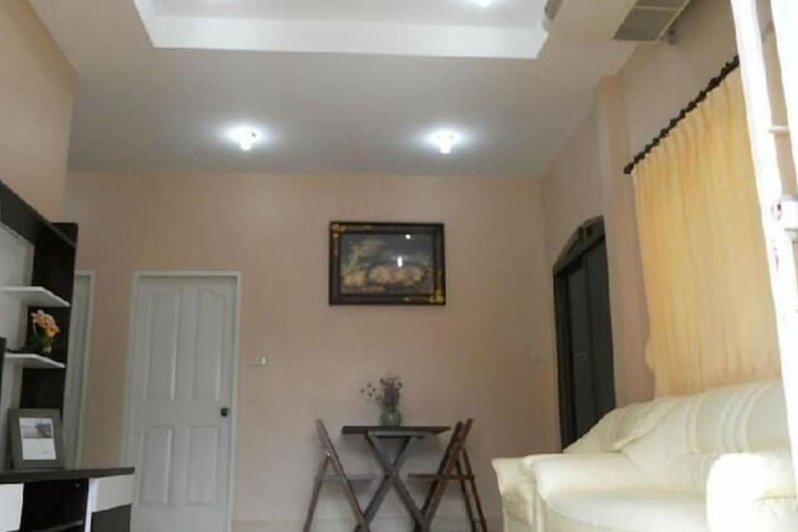 Room 14 of 16
