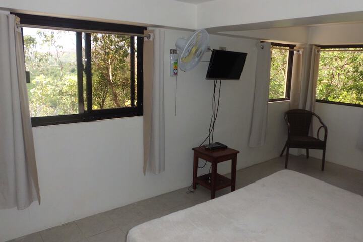 Room 13 of 47
