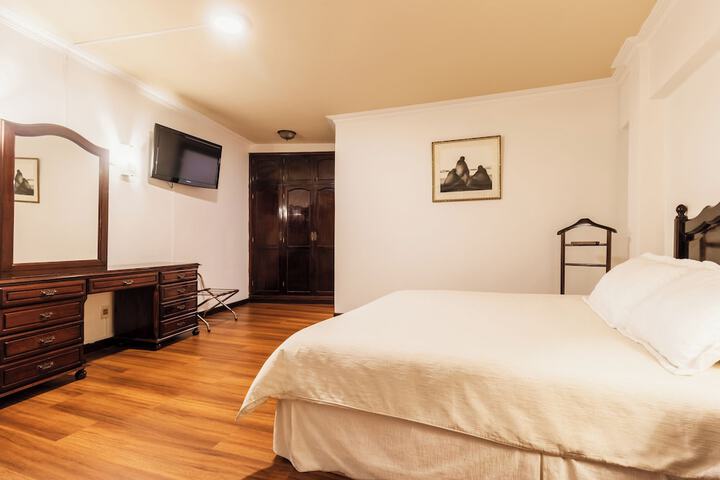 Room 4 of 23