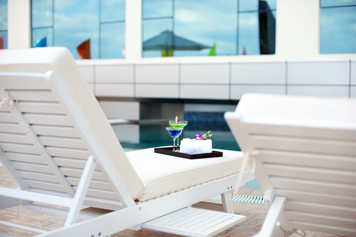 Pool Hotel