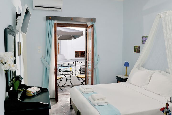 Room 20 of 102
