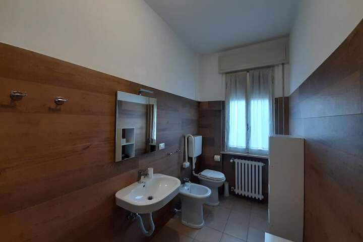 Room 47 of 67