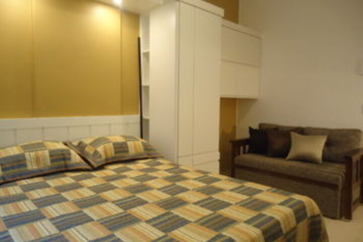 Room 8 of 14