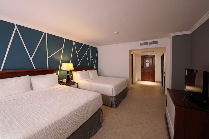 Room 14 of 107