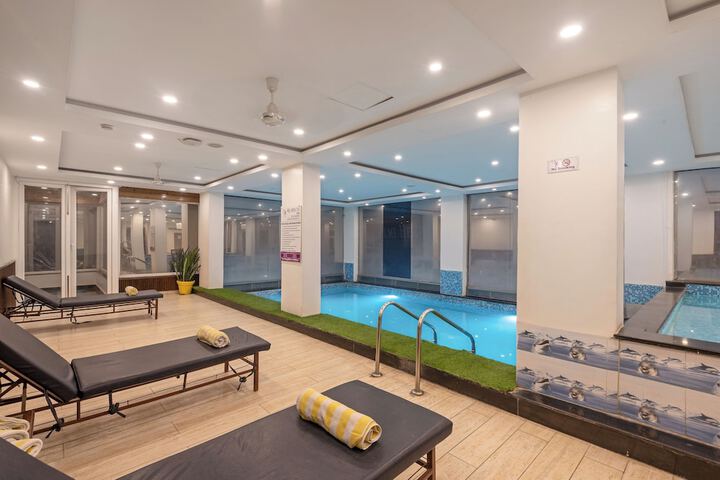 Pool 54 of 109