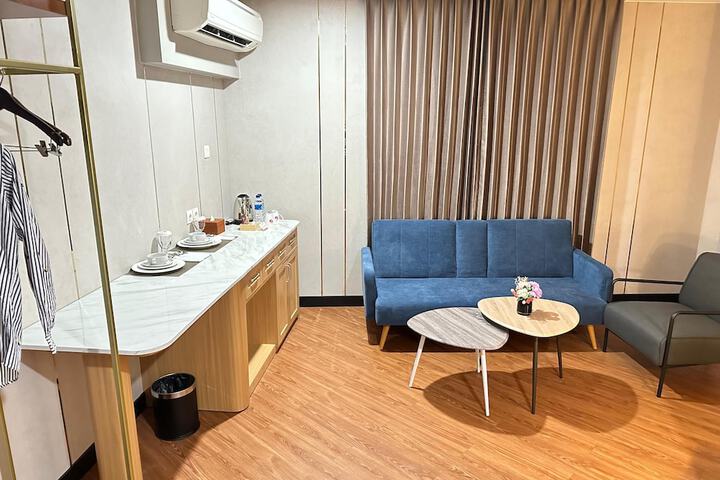 Room 19 of 36