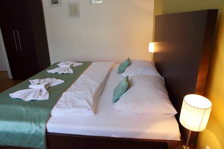 Room 20 of 74