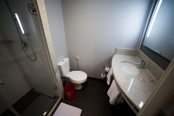 Room 15 of 26