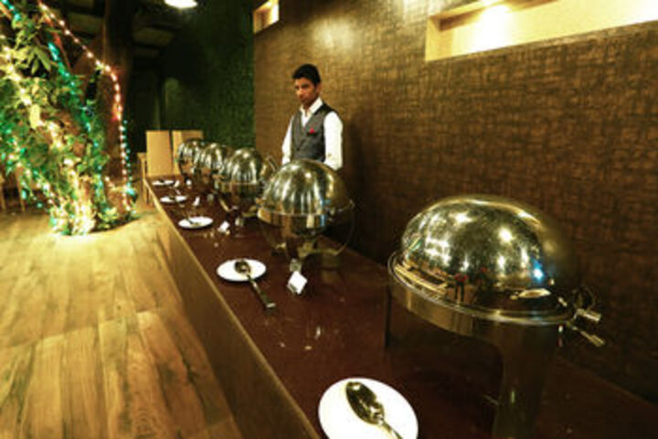 Dining 47 of 51