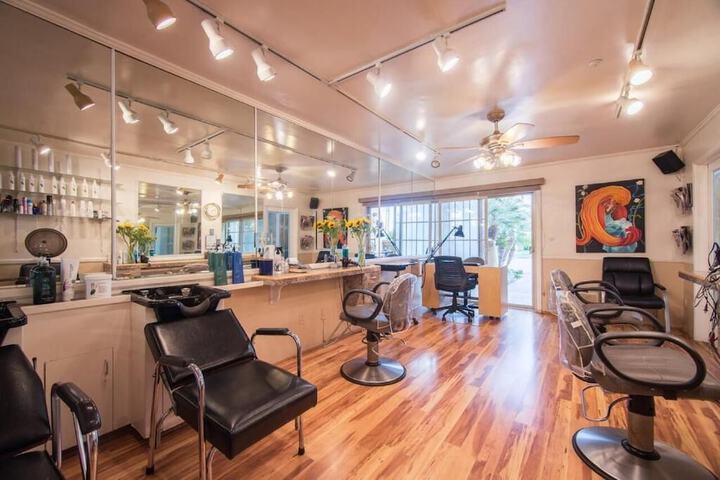 Hair salon