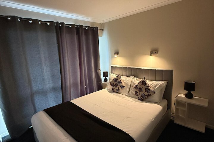 Room 12 of 37