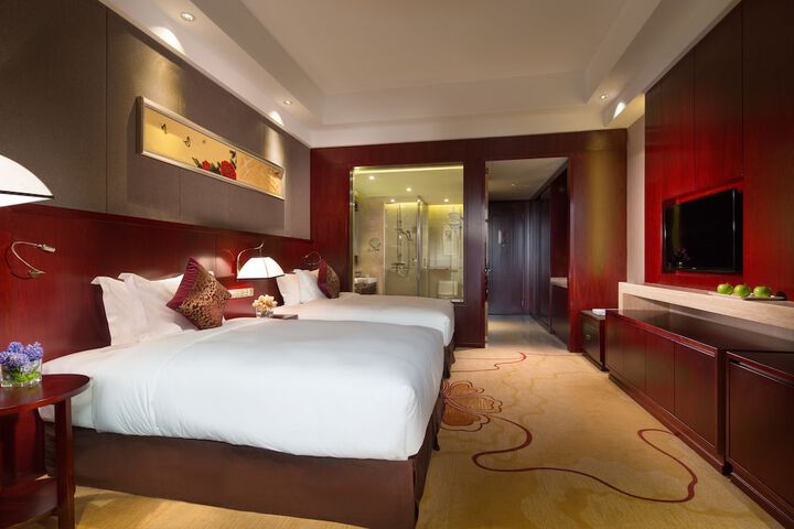 Room 11 of 40