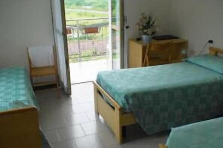 Room 10 of 63