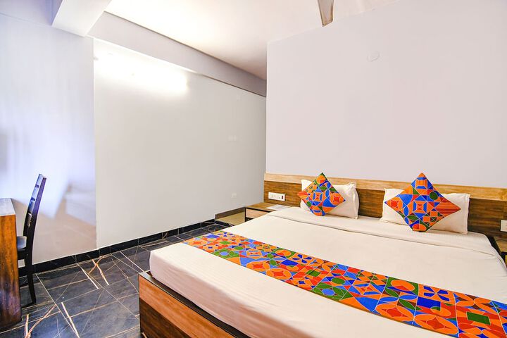 Room 21 of 28