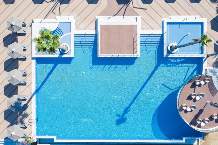 Pool 256 of 400
