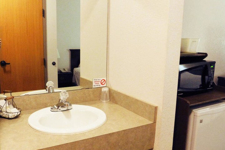Bathroom sink