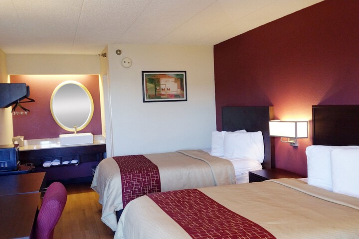 Standard Room, King or Two Doubles (9 of 15)