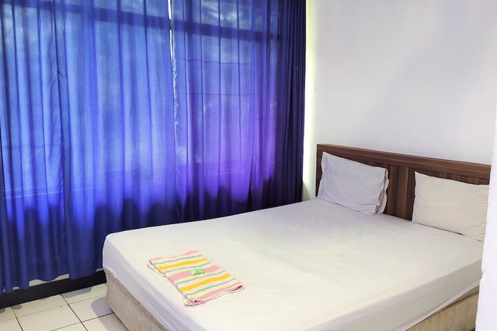 Room 3 of 16