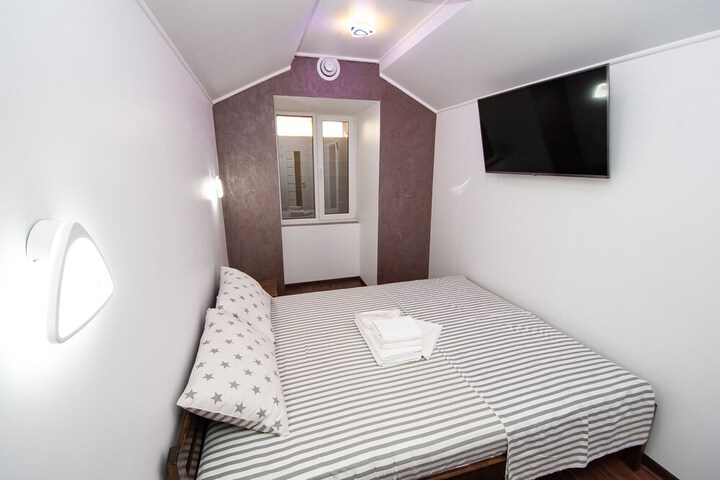 Room 38 of 96
