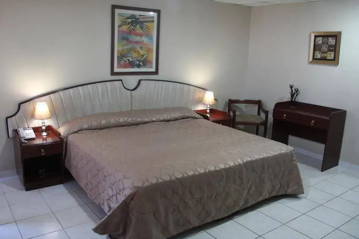 Room 17 of 23