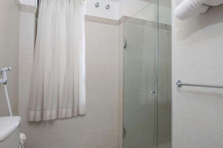 Room 17 of 25