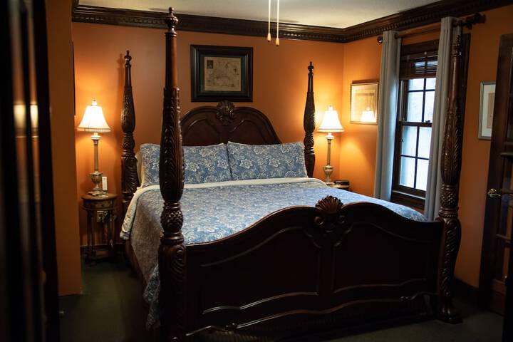 Room 9 of 35