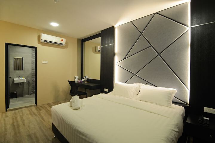Room 14 of 31