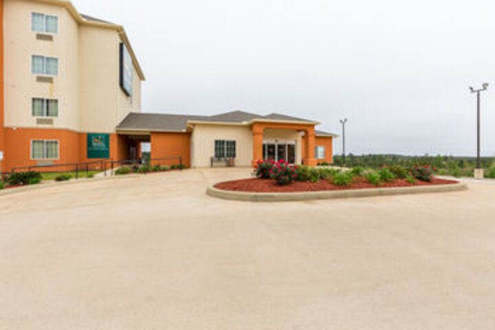 Hotel 7 of 34