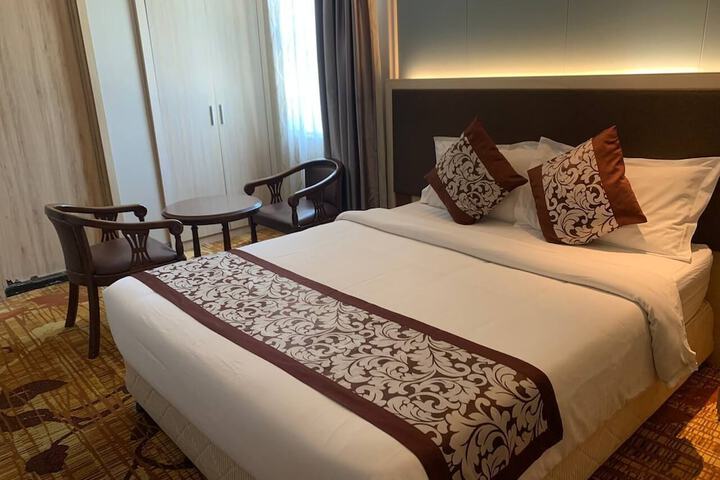 Room 2 of 14