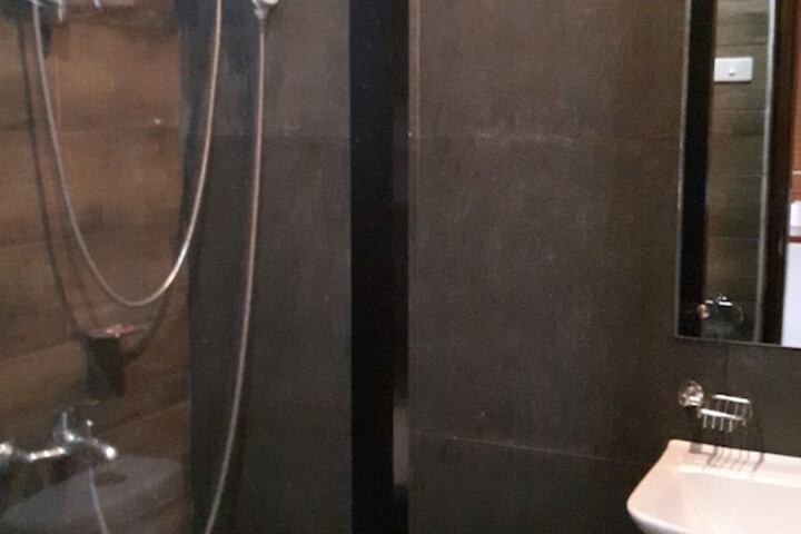 Room 12 of 20