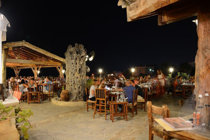 Dining Photos