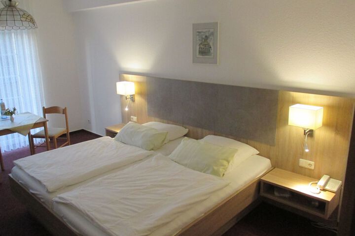 Room 3 of 31