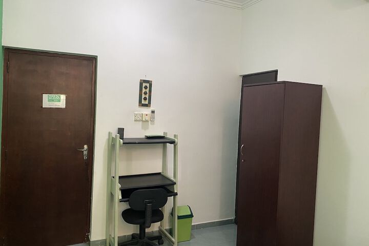 Room 11 of 53