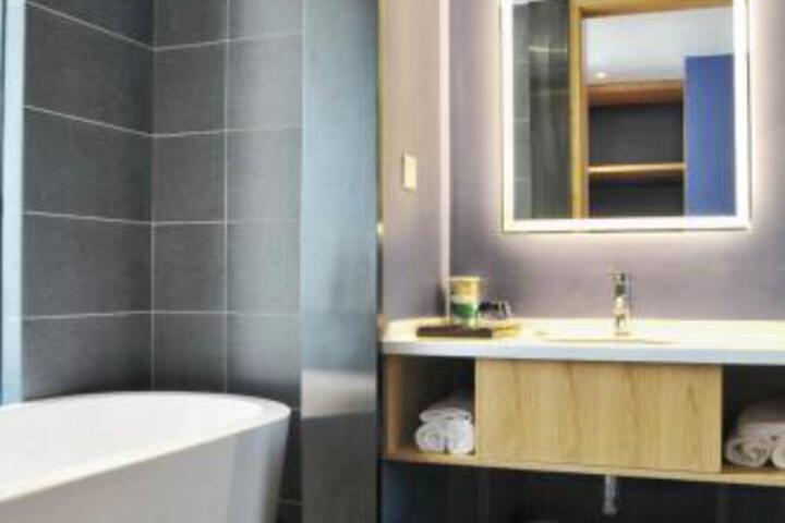 Kunming Colorful Flower Aroma Hotel