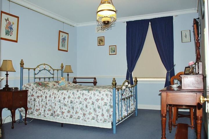 Room 3 of 13