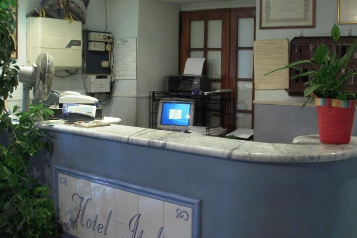 HOTEL ITALIA