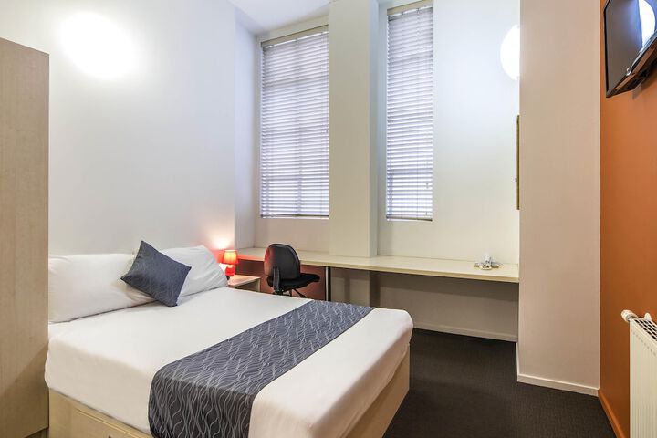 Room 6 of 41